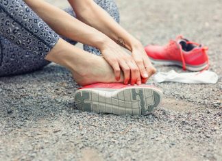 lateral foot pain causing the outside of a womans