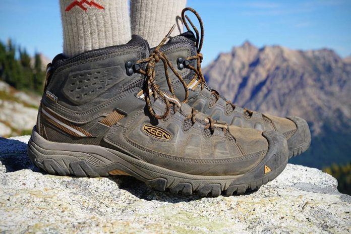 KEEN Women’s Voyageur Hiking Shoe Review