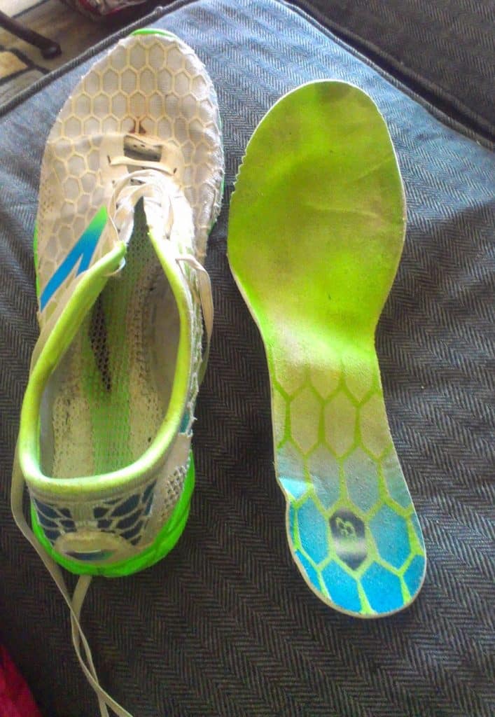 Should Insoles Be Glued In?