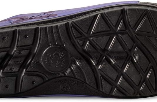 comparing gravity defyer orion shoes vs upbov sandals