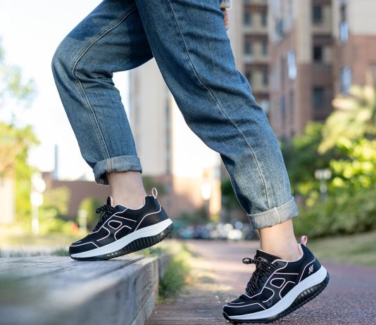 comparing womens and mens supportive walking shoes