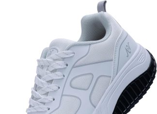 Arch-Support Walking Shoe vs Newton Gravity 13: Review