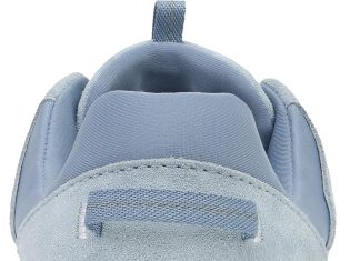 Best Walking Shoes 2026 — Gravity Defyer vs Dansko