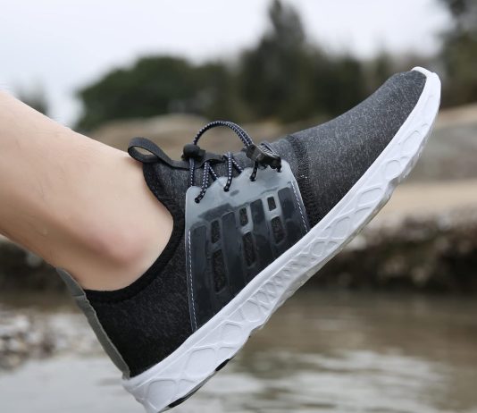 Whatseaso Water Shoes Quick Dry Barefoot Beach Aqua Sport Swim Surf Pool Hiking Diving Walking for Men Women